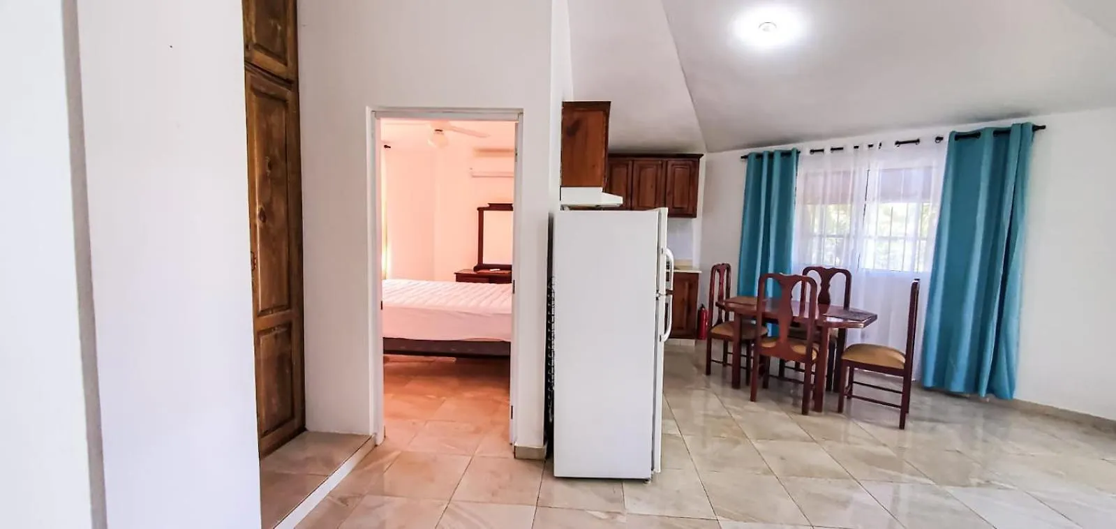 Yoyo Dolfin Residencia Villa Sosua