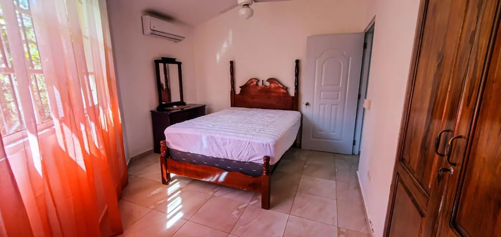 Yoyo Dolfin Residencia Villa Sosua Dominican Republic